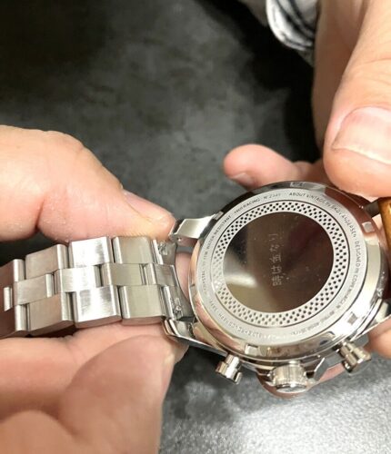 アバウトヴィンテージベルト付け替え方