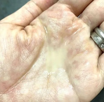 ちゅらら オイルインウォータークレンジング テクスチャー